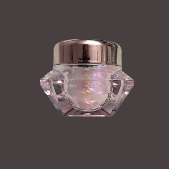 NWOT. Danessa Myricks Infinite Chrome Flakes, shade Strobe Light - Picture 3 of 4